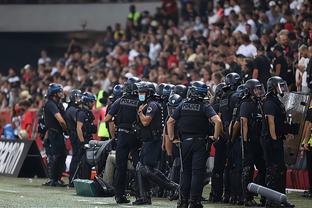 西甲：皇马客场2-2战平比利亚雷亚尔（西甲：皇马客场2-2平比利亚雷亚尔）