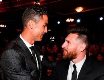 荷媒：两名PSV球迷因袭击马竞球迷被捕，受伤球迷已送医院（荷兰媒体：两名PSV支持者因攻击马竞球迷遭逮捕，伤者已送医）