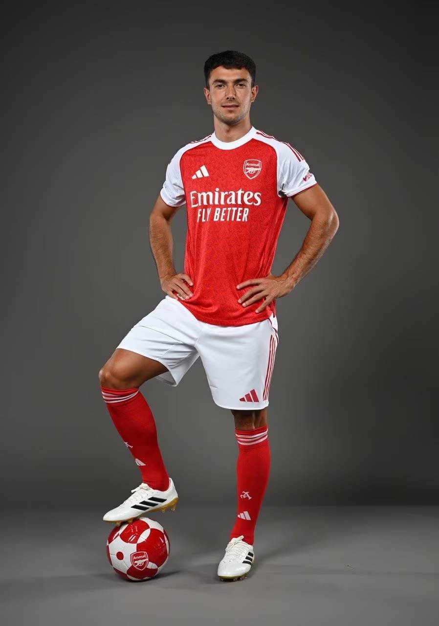 如果收到执教邀请，史蒂文·杰拉德“非常渴望”重返利物浦。（杰拉德称若获执教邀约，极盼重返利物浦）