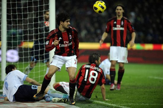 最具影响力的足球纪录（足坛影响力最大的纪录）